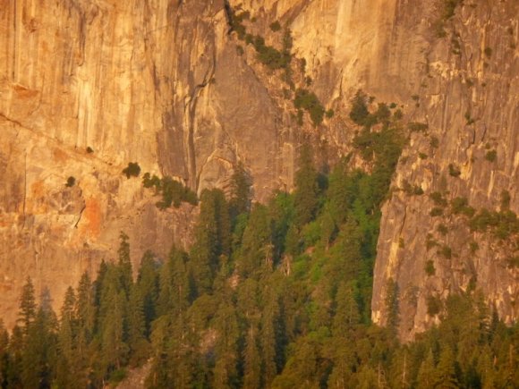 Yosemite Ulusal Parkı - Tunnel View seyir terasında gün batımı.